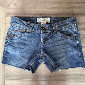 Jolt jean shorts